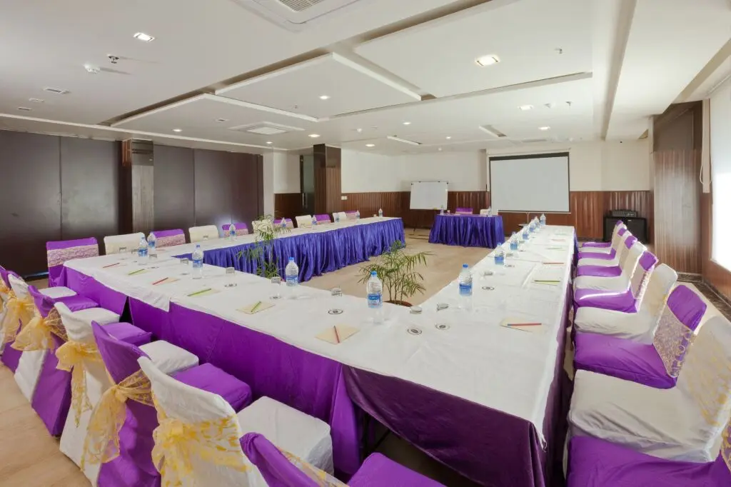 Наинитал: Sea Hawk Hill Resort - A Luxury Boutique Resort