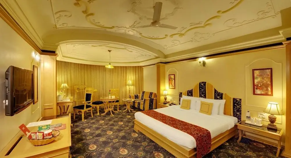 Райпур: Hotel Babylon International
