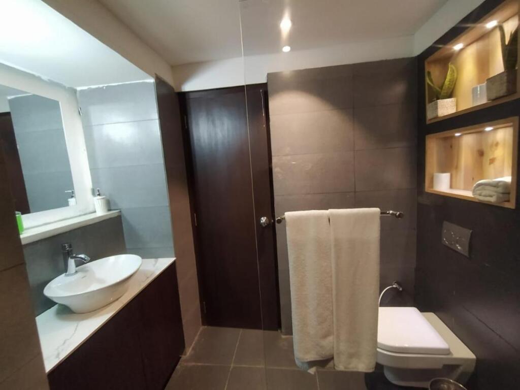 Нью-Дели: Virohaa hotel