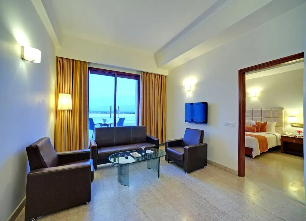 Силигури: Royal Sarovar Portico Siliguri