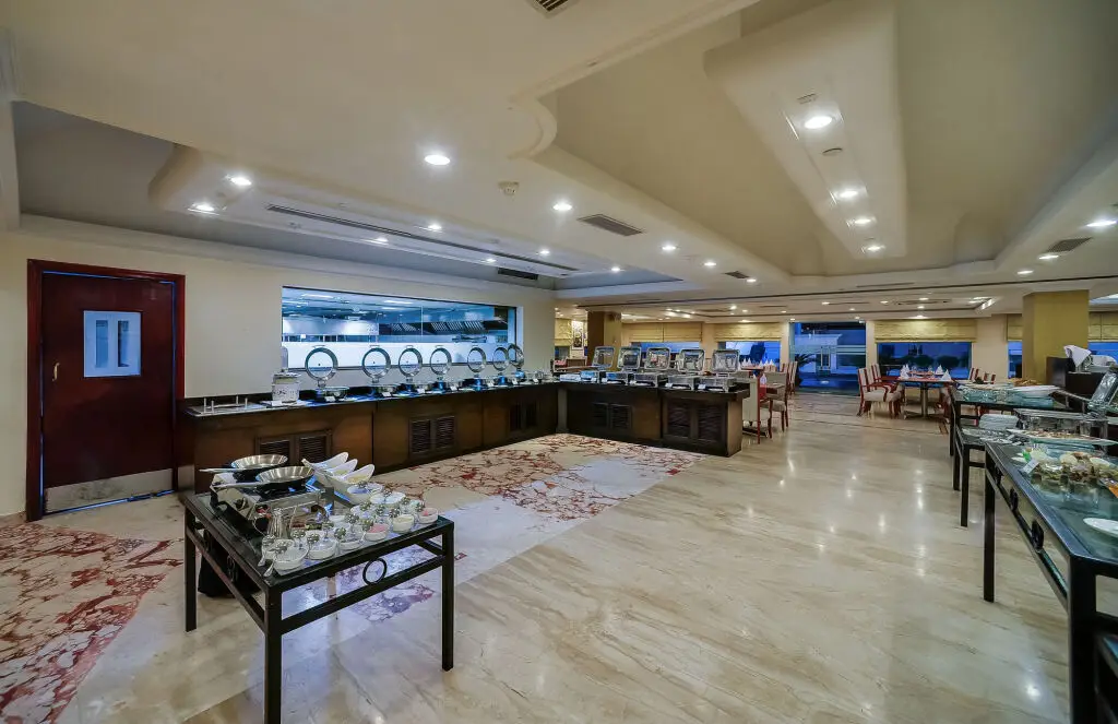 Силигури: Royal Sarovar Portico Siliguri