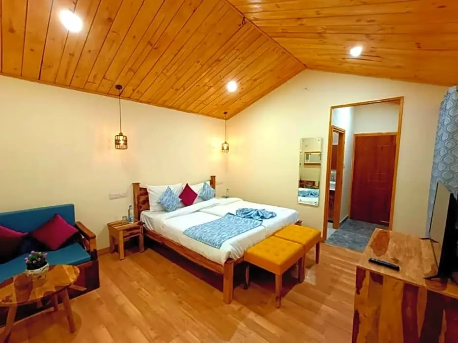 Куфри: Aamod Resort - Shoghi