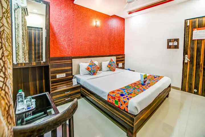 Мумбаи: FabHotel Adore Palace