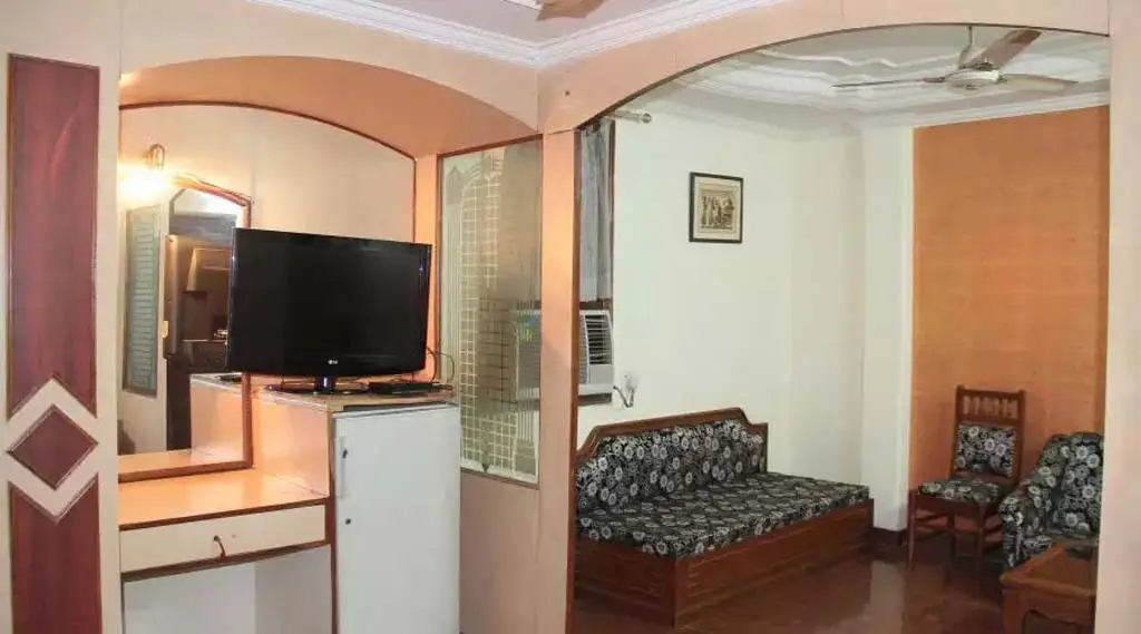 Нью-Дели: Hotel Vishesh Continental Kirti Nagar