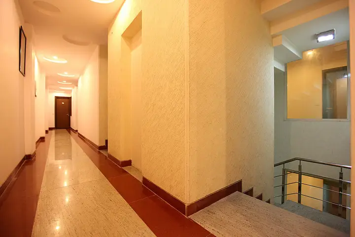Нью-Дели: Hotel The Class