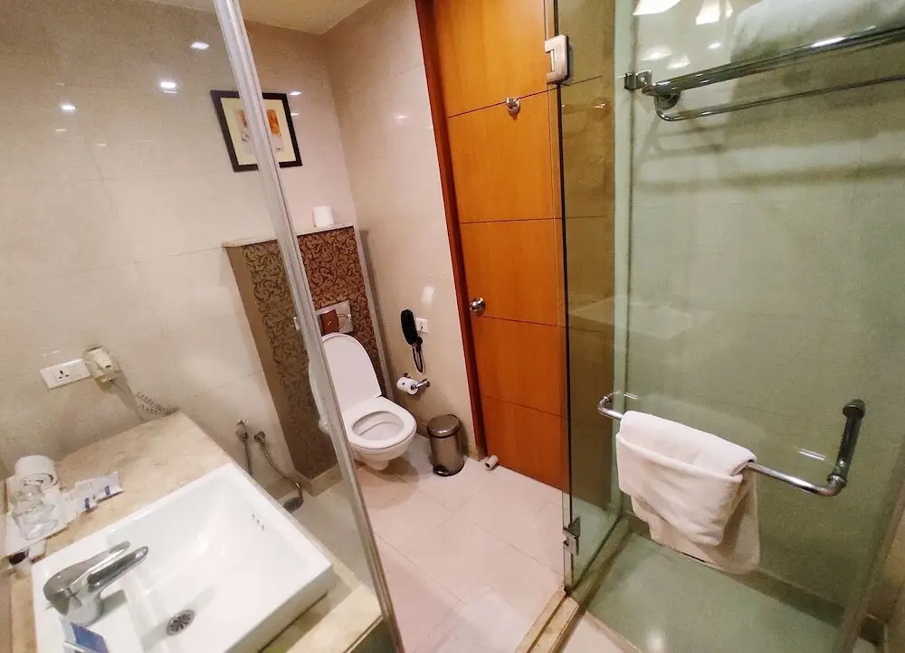 Харидвар: Ambrosia Sarovar Portico