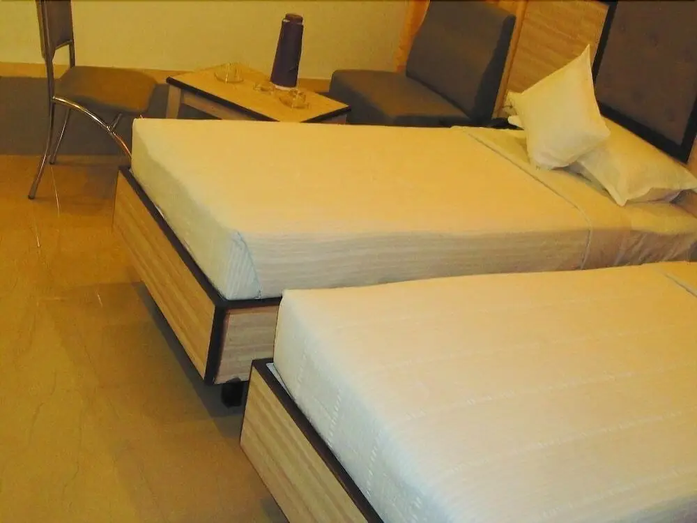 Hotel Kadmaba Guestline — фото 1