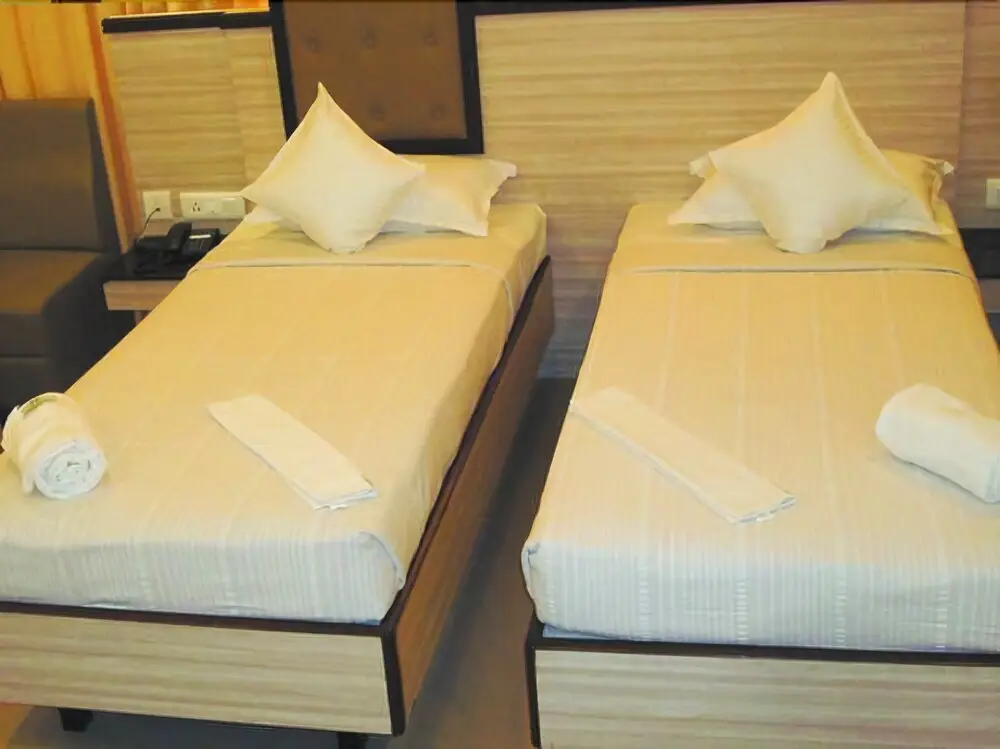Бангалор: Hotel Kadmaba Guestline