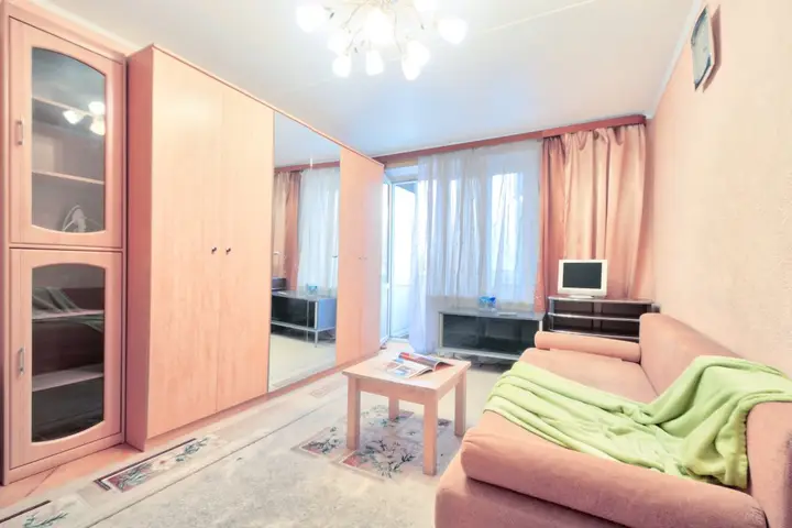Москва: Warm Hearth na Nagornoy Apartment