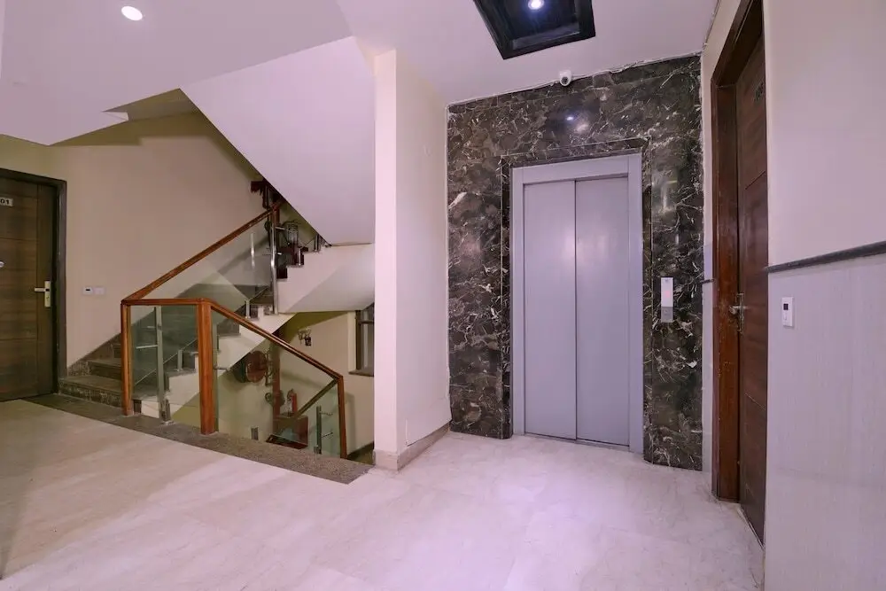 Нью-Дели: OYO 464 Hotel Lotus Palace