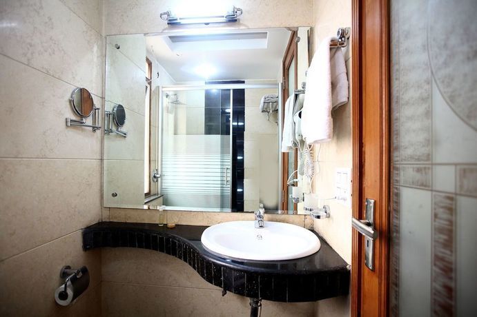 Нью-Дели: OYO 503 Hotel Comfort Zone