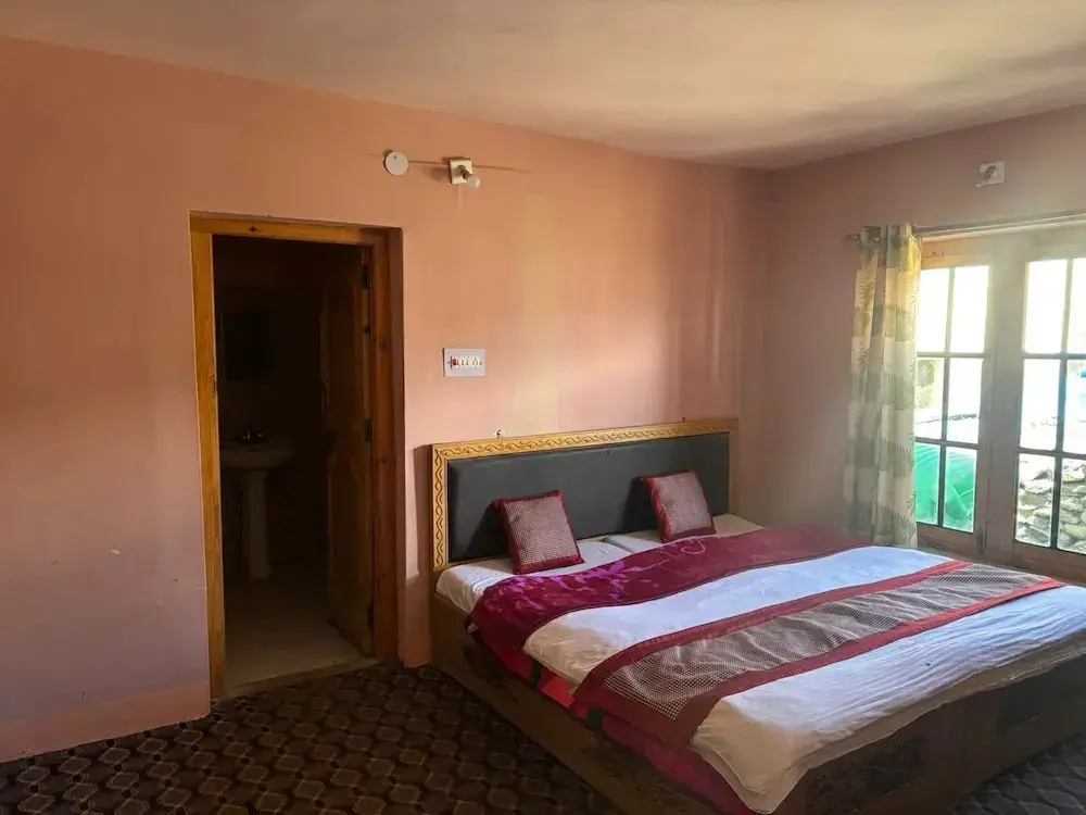Карзок: TIH Tsomoriri Hotel Lake View