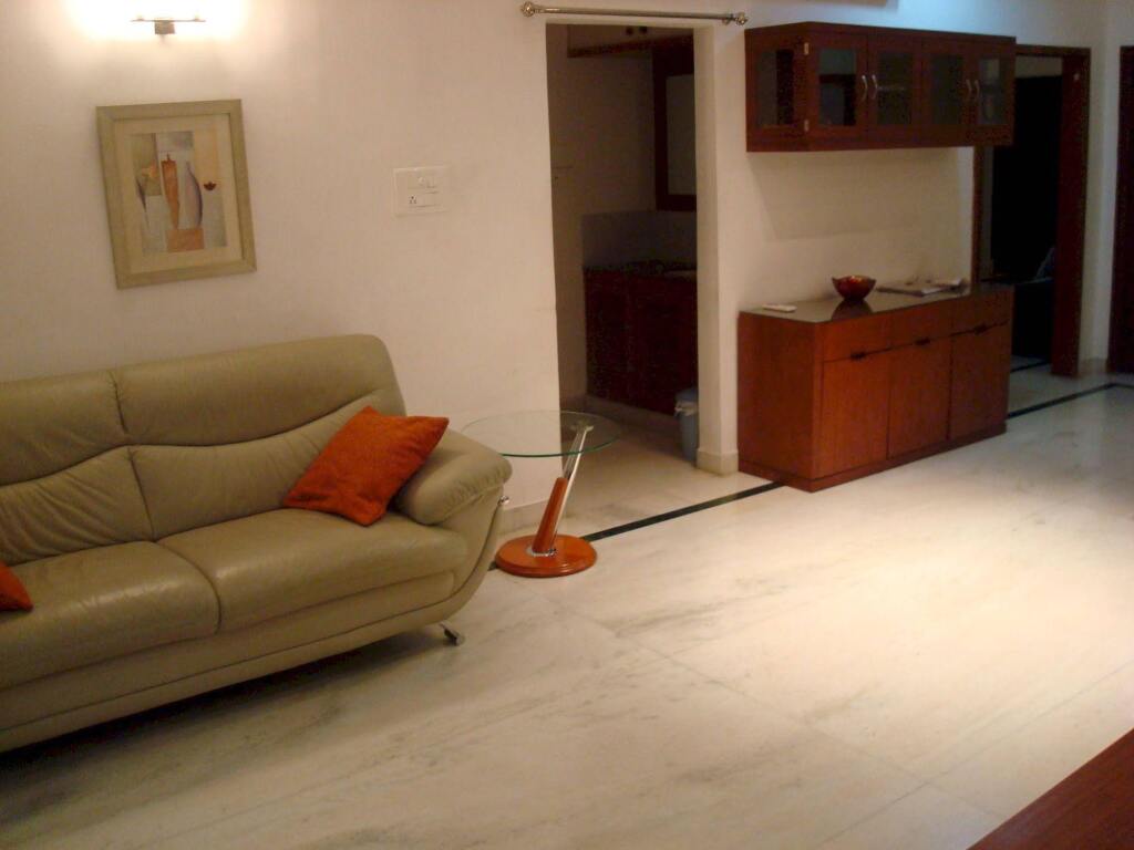 Пуна: Kalpatharuvu Service Apartments
