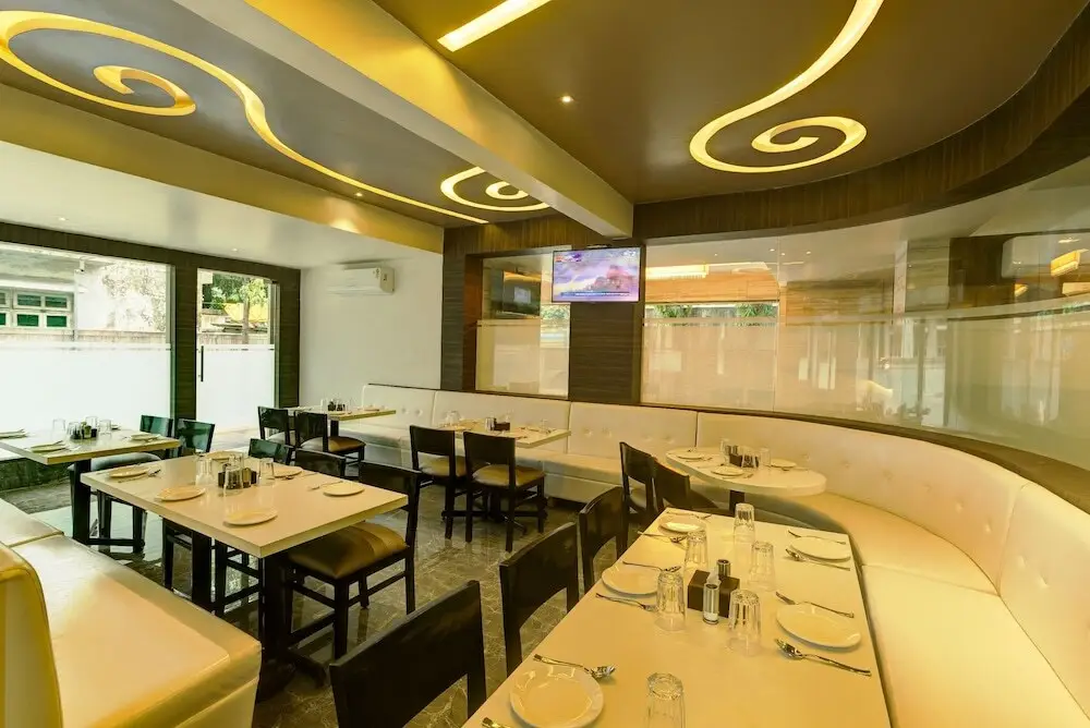 Панвель: Treebo Tryst Crown Inn