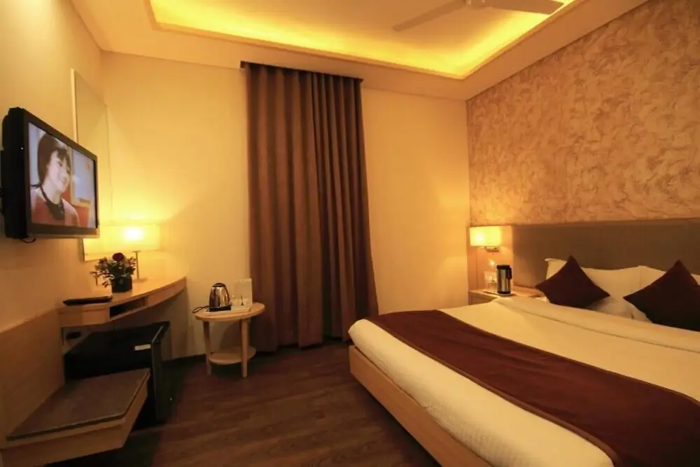 Ахмедабад: Hotel Naeeka