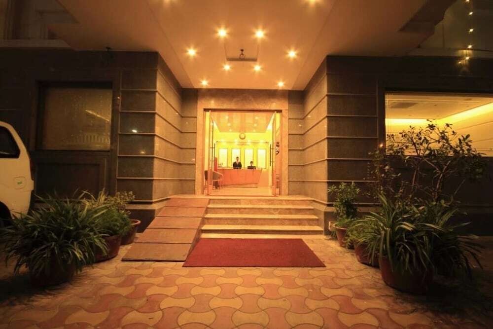 Ахмедабад: Hotel Naeeka