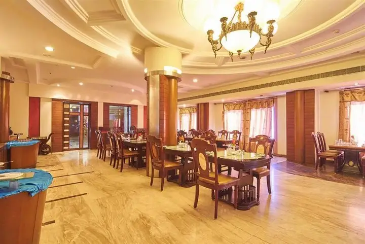 Ченнаи: The Checkers Hotel