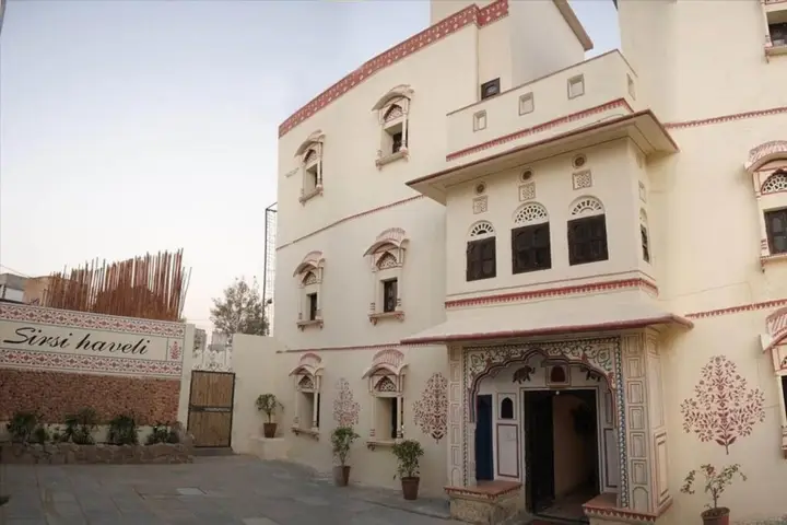 Джайпур: WelcomHeritage Hotel Sirsi Haveli