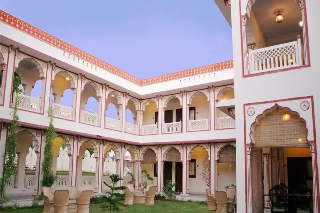 Джайпур: WelcomHeritage Hotel Sirsi Haveli