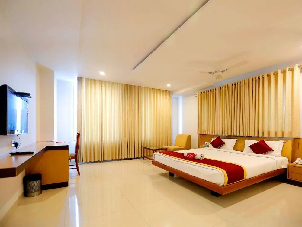 Хидерабад: OYO 381 Hotel Sybaritic Suites Gachibowli