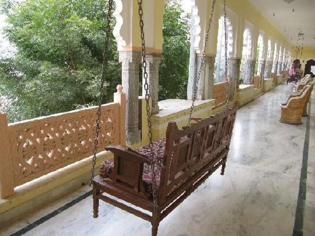 Басси: Bassi Fort Palace