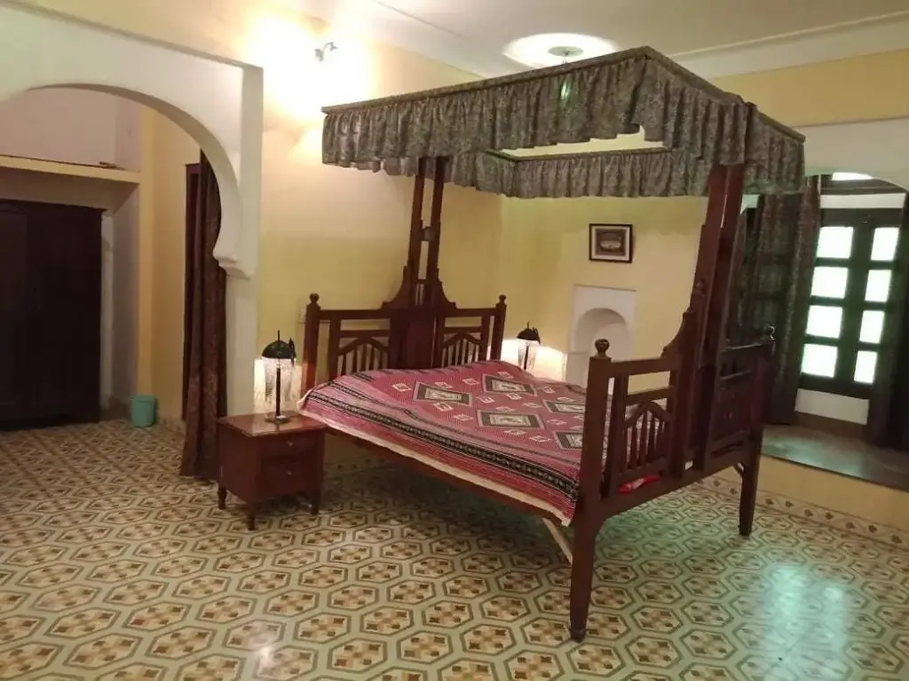 Басси: Bassi Fort Palace