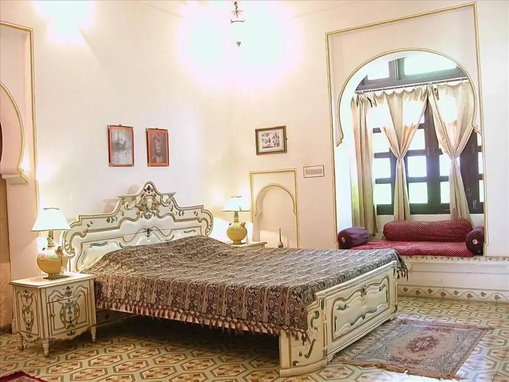 Басси: Bassi Fort Palace