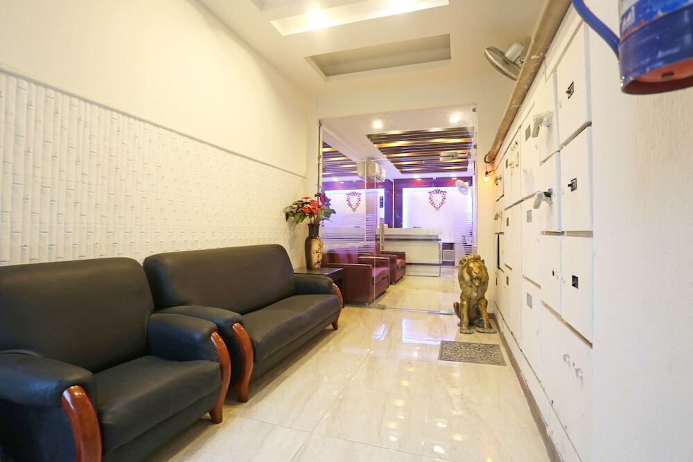 Нью-Дели: Hotel Zara Grand