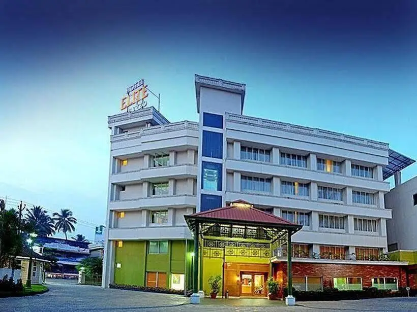 Недумбассери: Hotel Elite Palazzo
