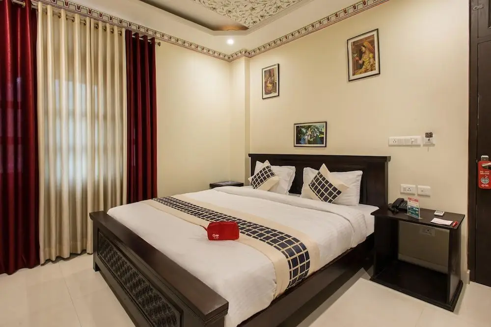 Джайпур: OYO 838 Hotel SuryaGarh