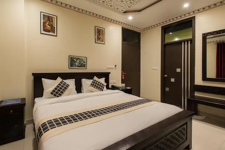 Джайпур: OYO 838 Hotel SuryaGarh
