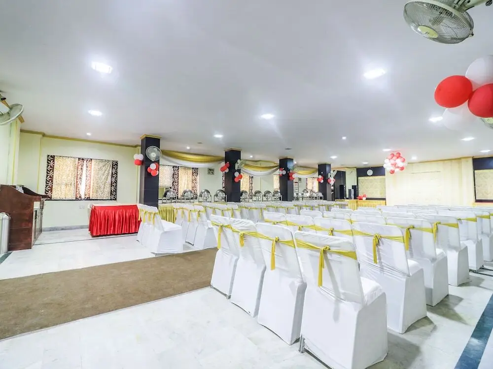 Джайпур: OYO 783 Om Hotel