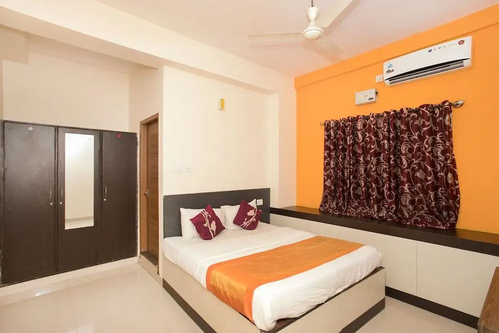 Бангалор: OYO 1848 Hotel Anugriha Rooms