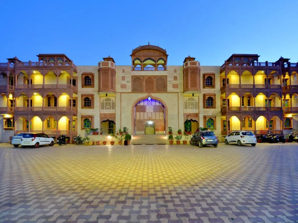 Джайпур: OYO 1006 Hotel Red Fort