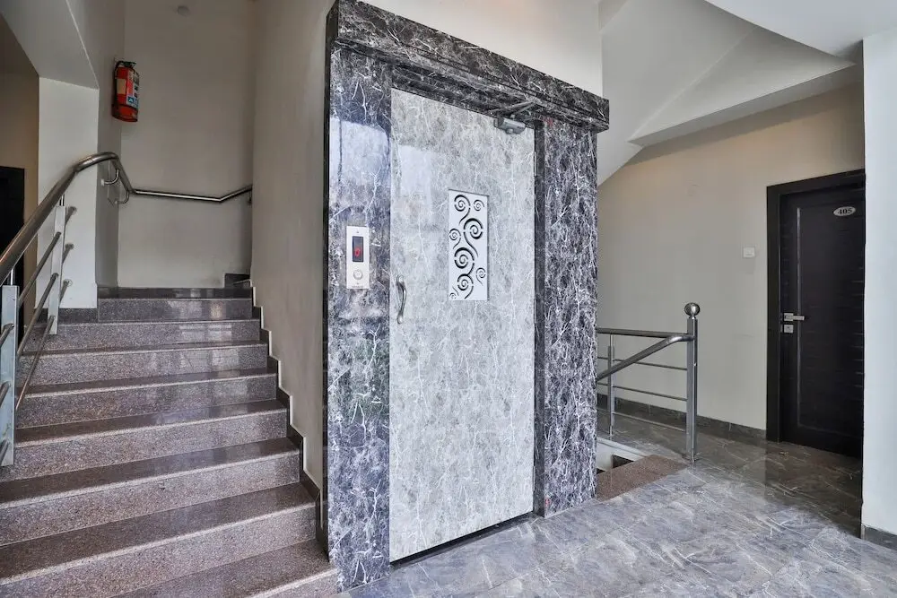 Силвасса: OYO 1983 Hotel Sai Kripa Imperial