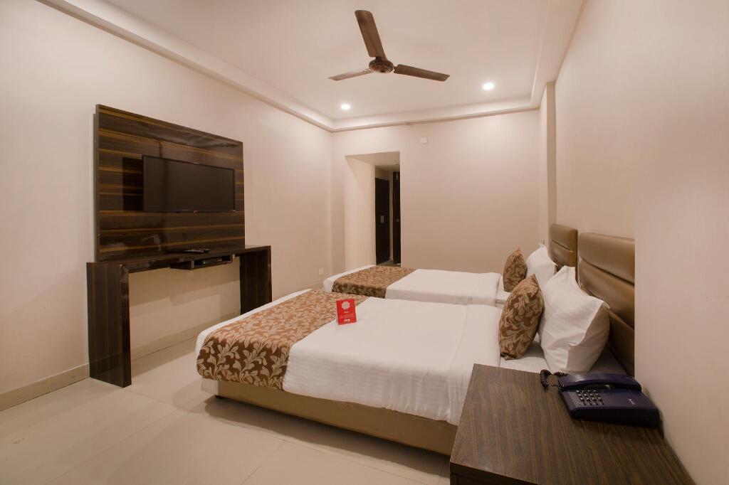 Хидерабад: OYO 600 Hotel Skyhy