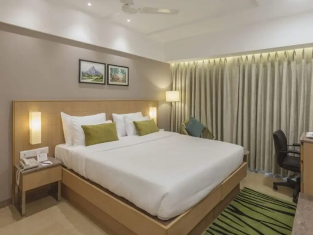 Тхане: GCC Northside Hotel
