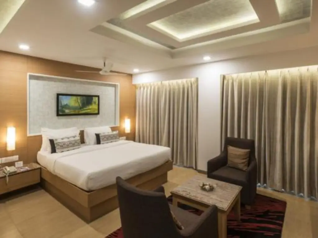 Тхане: GCC Northside Hotel