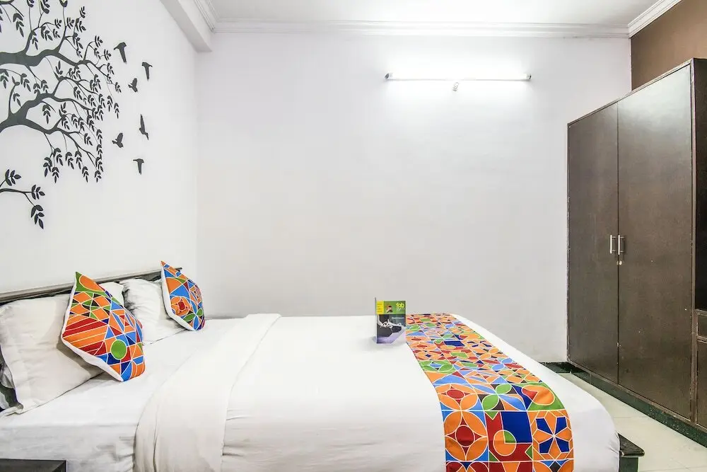 Бангалор: OYO 762 Hotel GMR 18 Grand