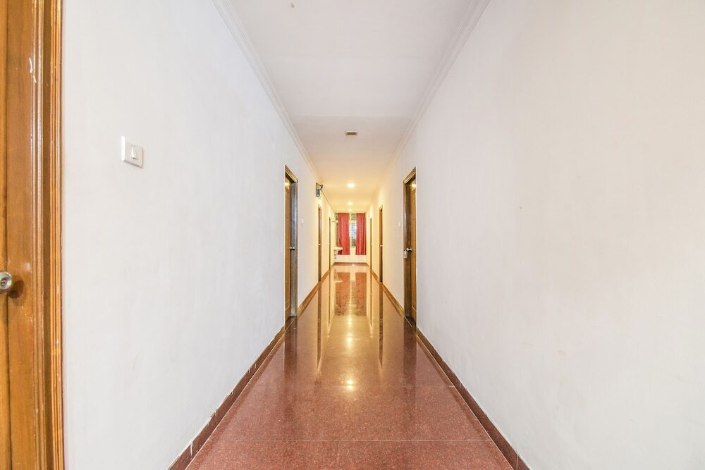 Бангалор: OYO 762 Hotel GMR 18 Grand