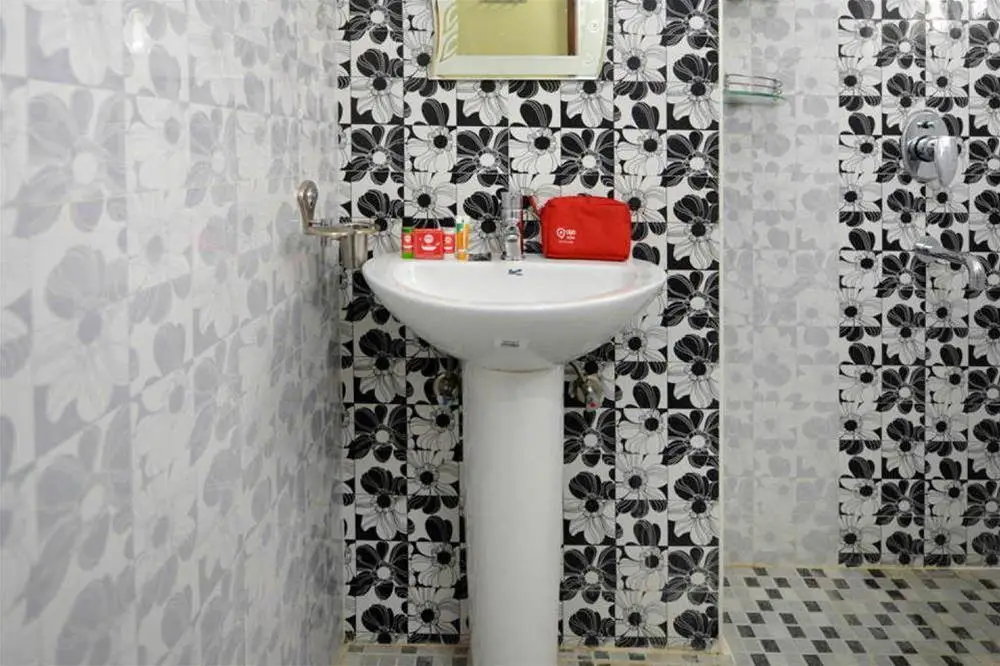 Хидерабад: OYO Premium Gachibowli Near DLF