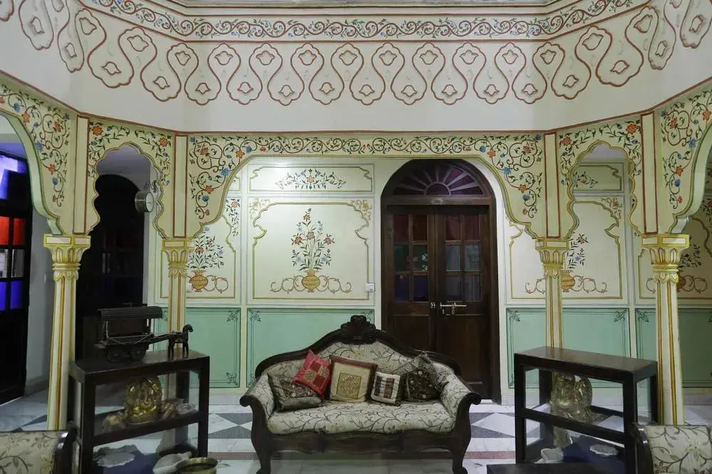 Джайпур: OYO Rooms Heritage Hawa Sadak