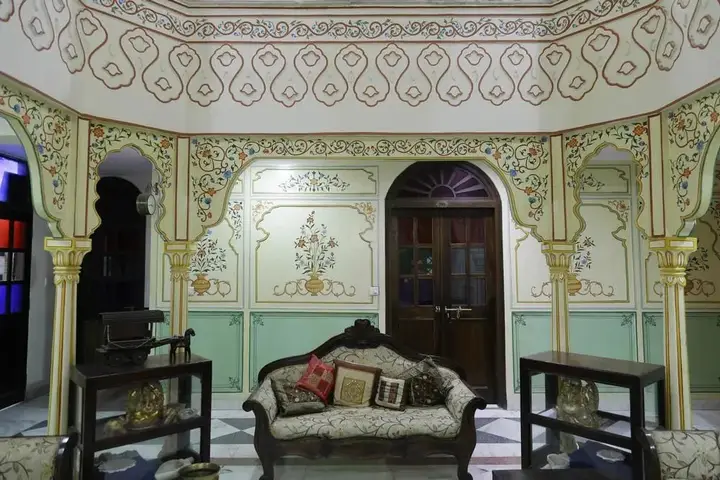 Джайпур: OYO Rooms Heritage Hawa Sadak