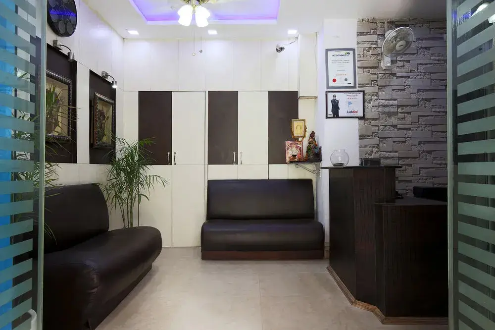 Нью-Дели: FabHotel Kailash Colony Metro Station