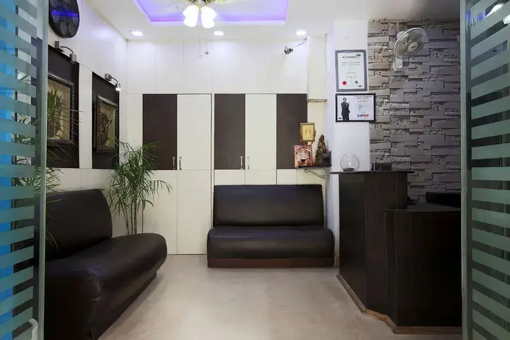Нью-Дели: FabHotel Kailash Colony Metro Station