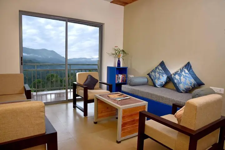 Муннар: Mistletoe Munnar