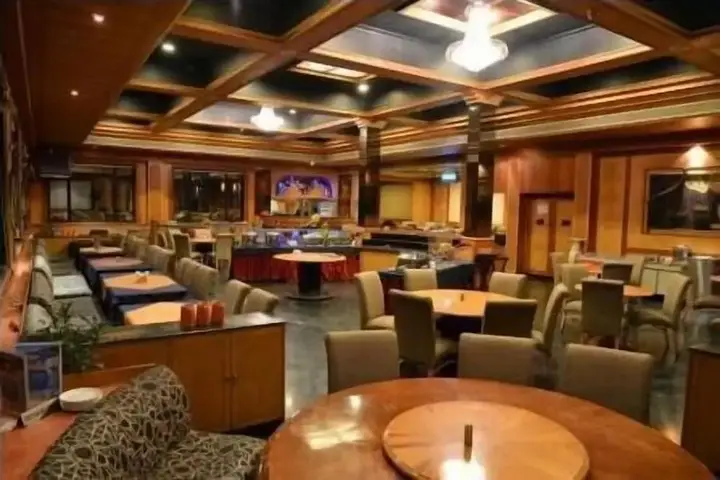Пимпри-Чинчвад: Hotel Kala Sagar
