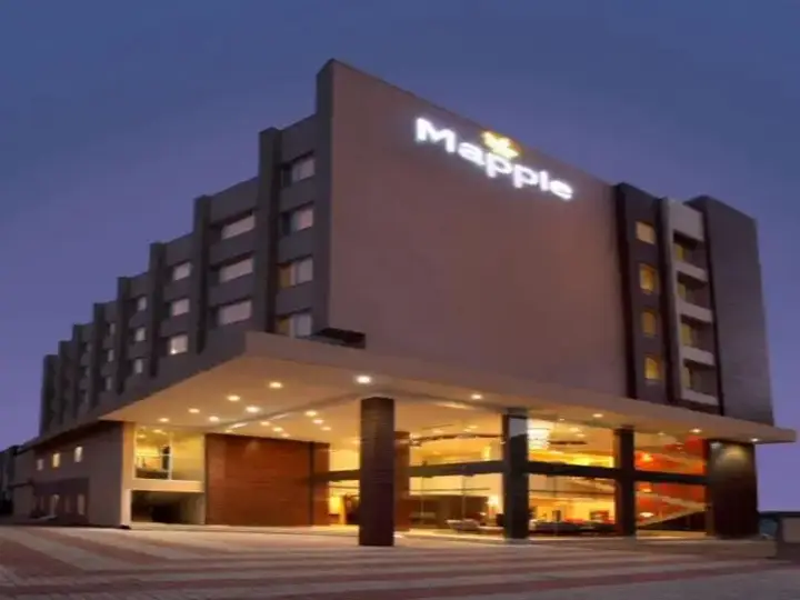 Пуна: Mapple Adhwryou Pune