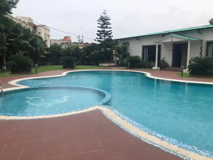 Пури: OYO 3010 Chanakya BNR Hotel