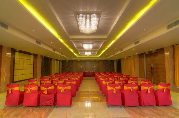 Пури: OYO 3010 Chanakya BNR Hotel